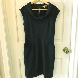 Sleeveless dress in